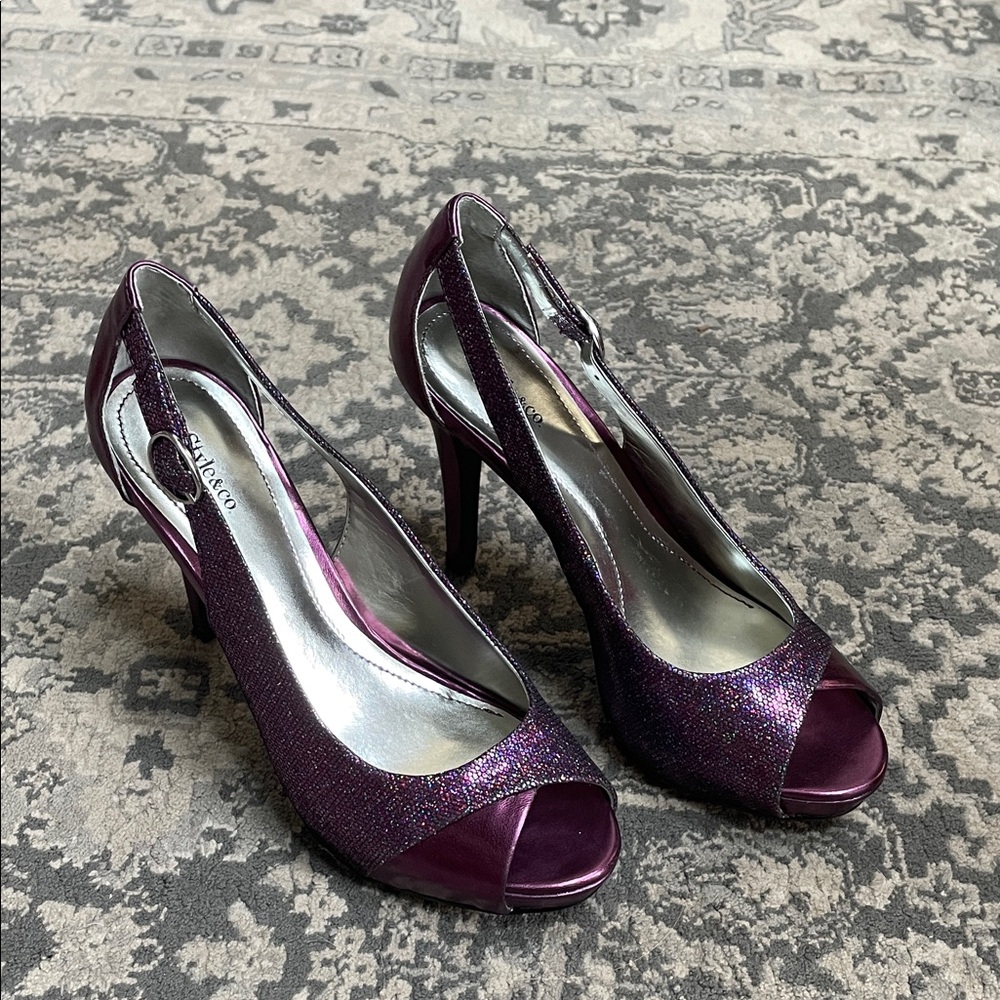 Style&co. Women’s sparkling open toe plum heels. Never worn. Perfect condition.